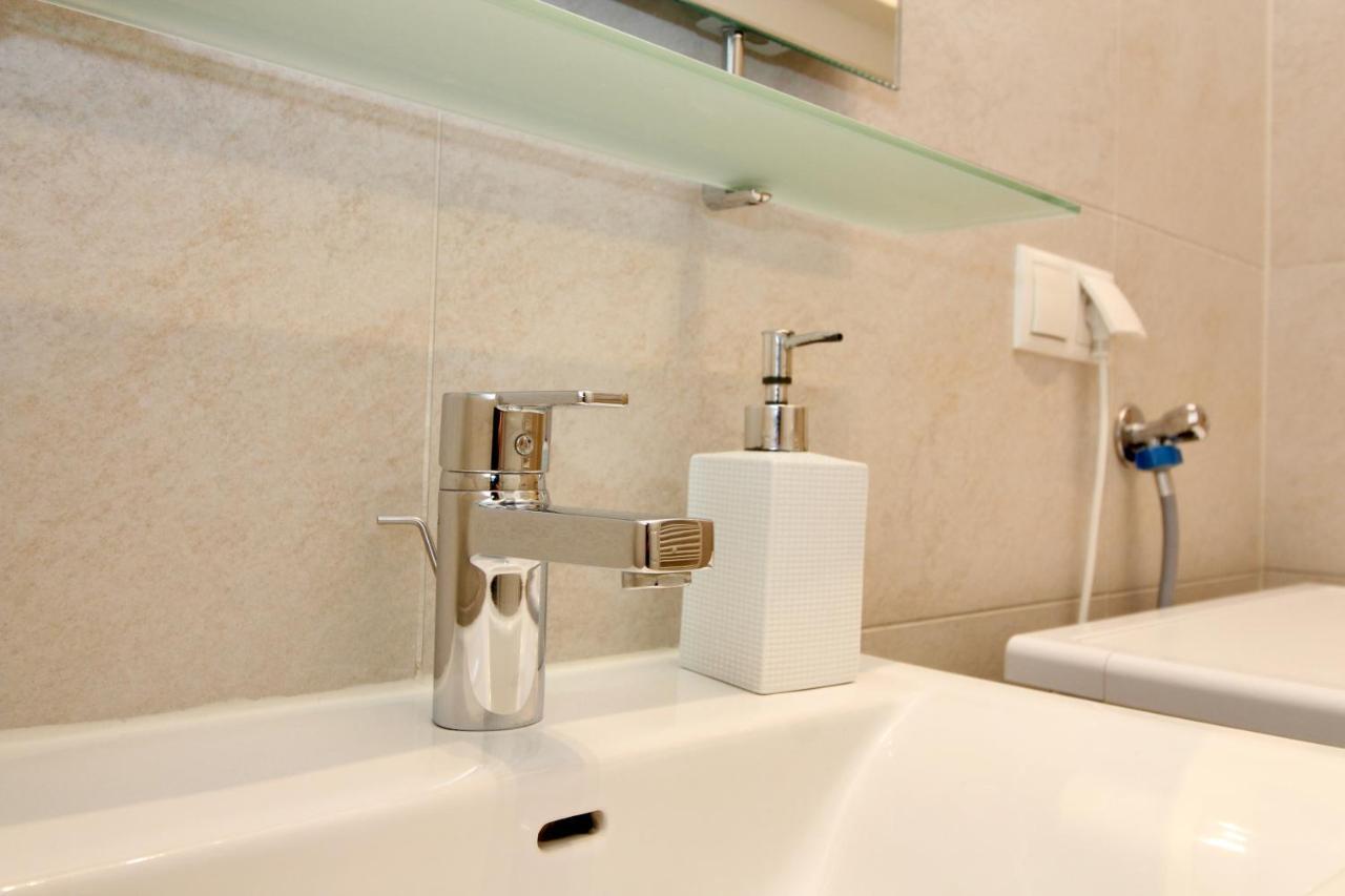 Classy Apartment In The Heart Of เวียนนา ภายนอก รูปภาพ