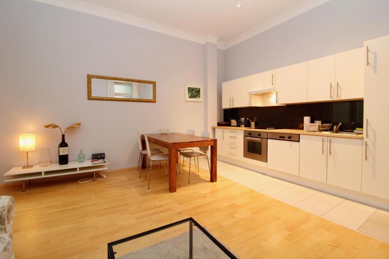Classy Apartment In The Heart Of เวียนนา ภายนอก รูปภาพ