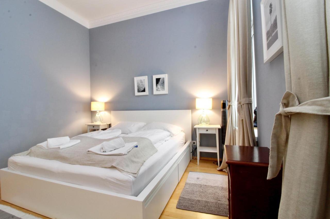 Classy Apartment In The Heart Of เวียนนา ภายนอก รูปภาพ
