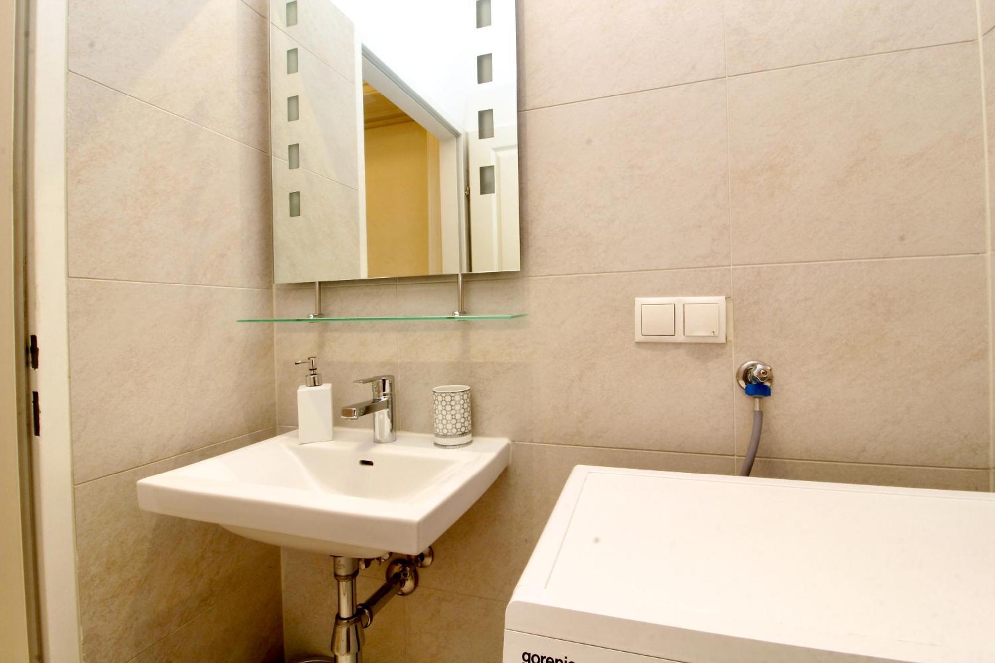 Classy Apartment In The Heart Of เวียนนา ภายนอก รูปภาพ