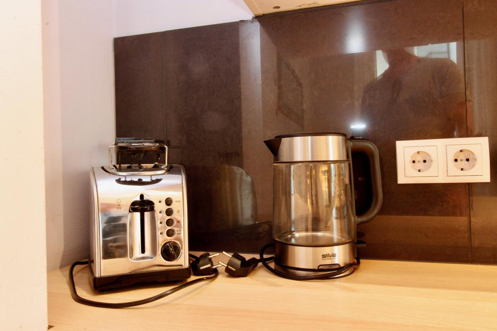 Classy Apartment In The Heart Of เวียนนา ภายนอก รูปภาพ